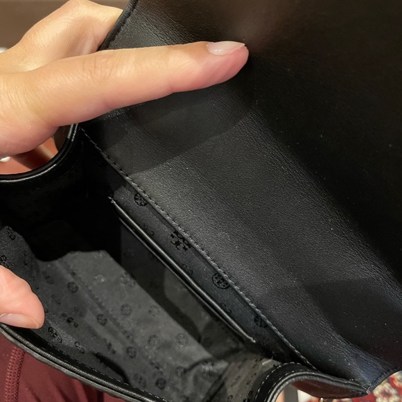 Tory Burch chain Bag (SOLD) - Picture 3 of 3